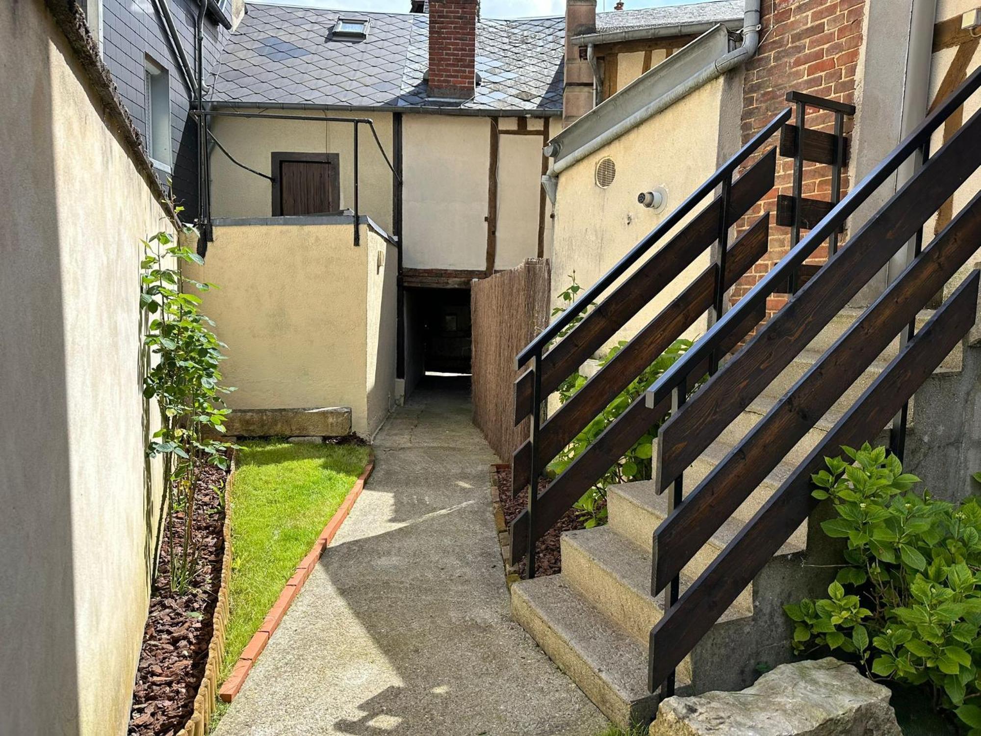 Cosy Appartement Hyper Centre Bernay  Exterior photo